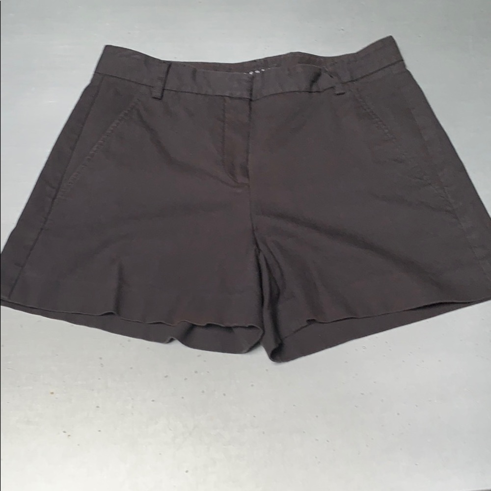 Theory 4" inseam shorts